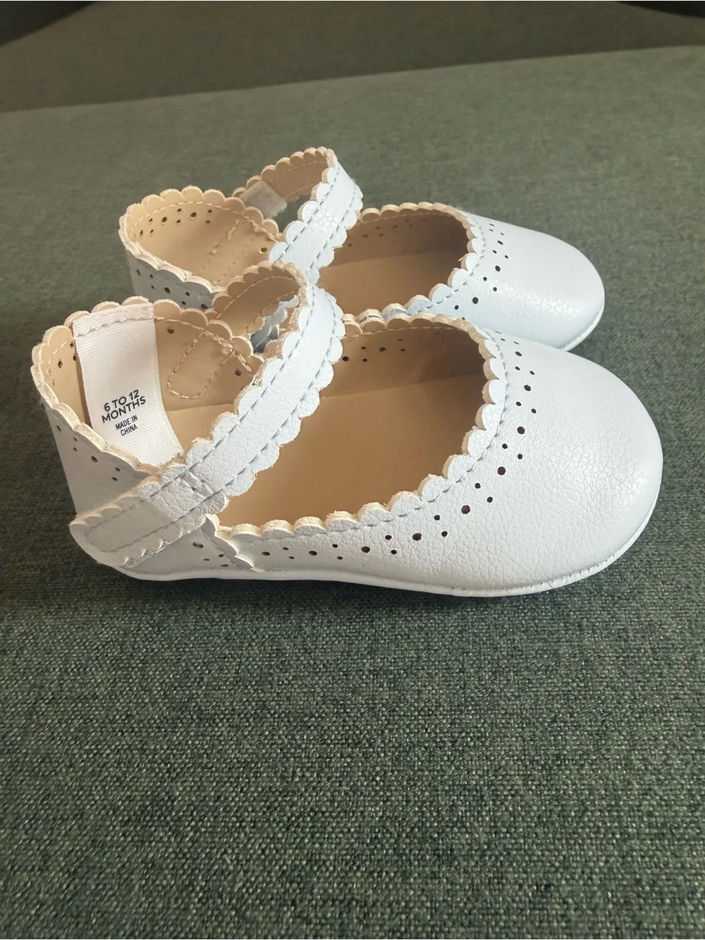 Janie and Jack Classic Mary Jane Baby Shoes in White